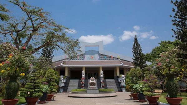 Dịch vụ xe tang và nghi lễ tại lò thiêu Bình Hưng Hòa