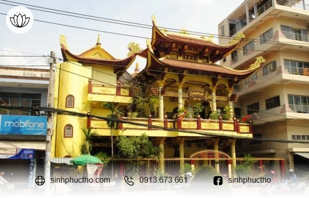 Nhà Tang Lễ Chùa Bồ Đề — không gian trang nghiêm ngay mặt tiền đường lớn